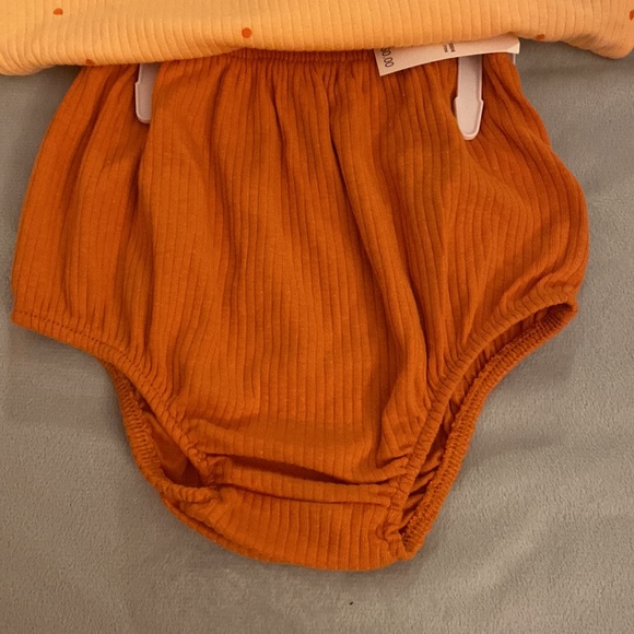 Free with $30 order! Cat and jack girls 18M  3 piece orange and peach outfit - Picture 3 of 4